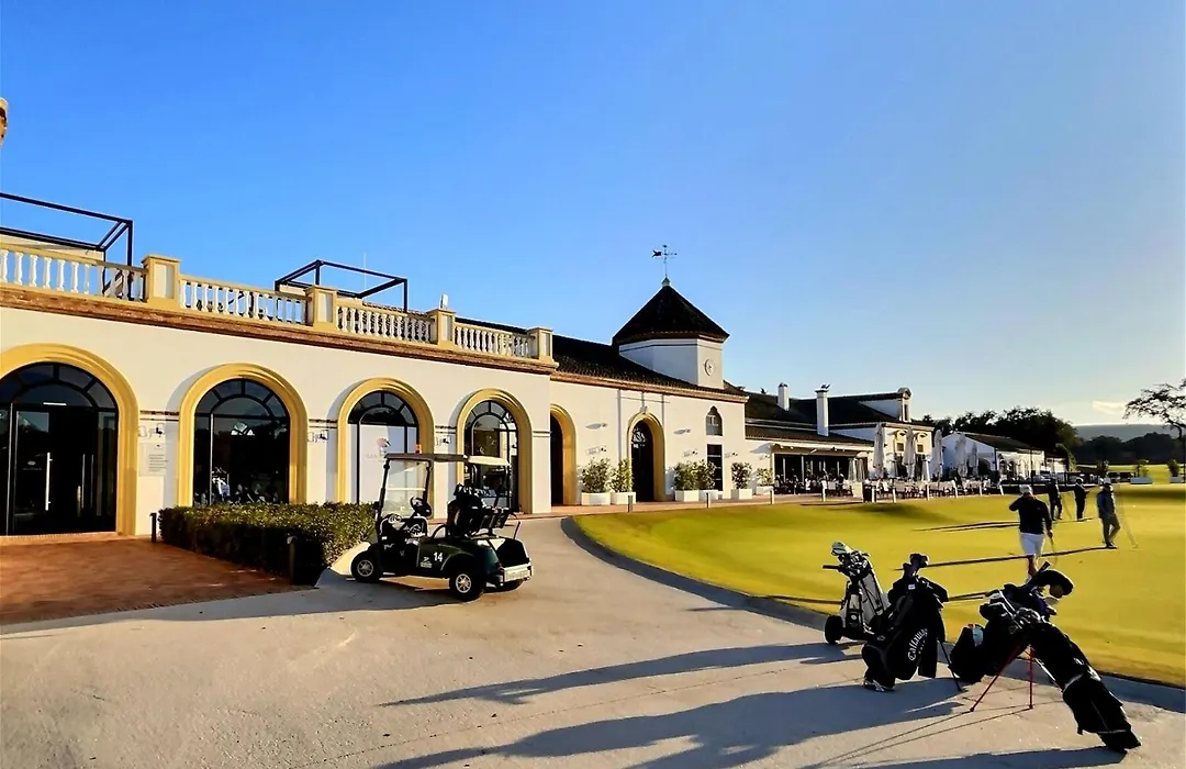 Close To The Marina And Beaches Of Sotogrande, Experience Sophistication In This Contemporary Four-Bedroom Frontline Golf Townhouse In The San Roque Club-1
